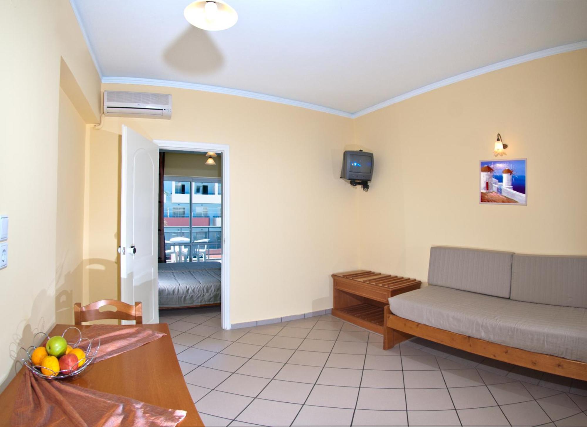 Kleoniki Mare Aparthotel Ретимно Стая снимка