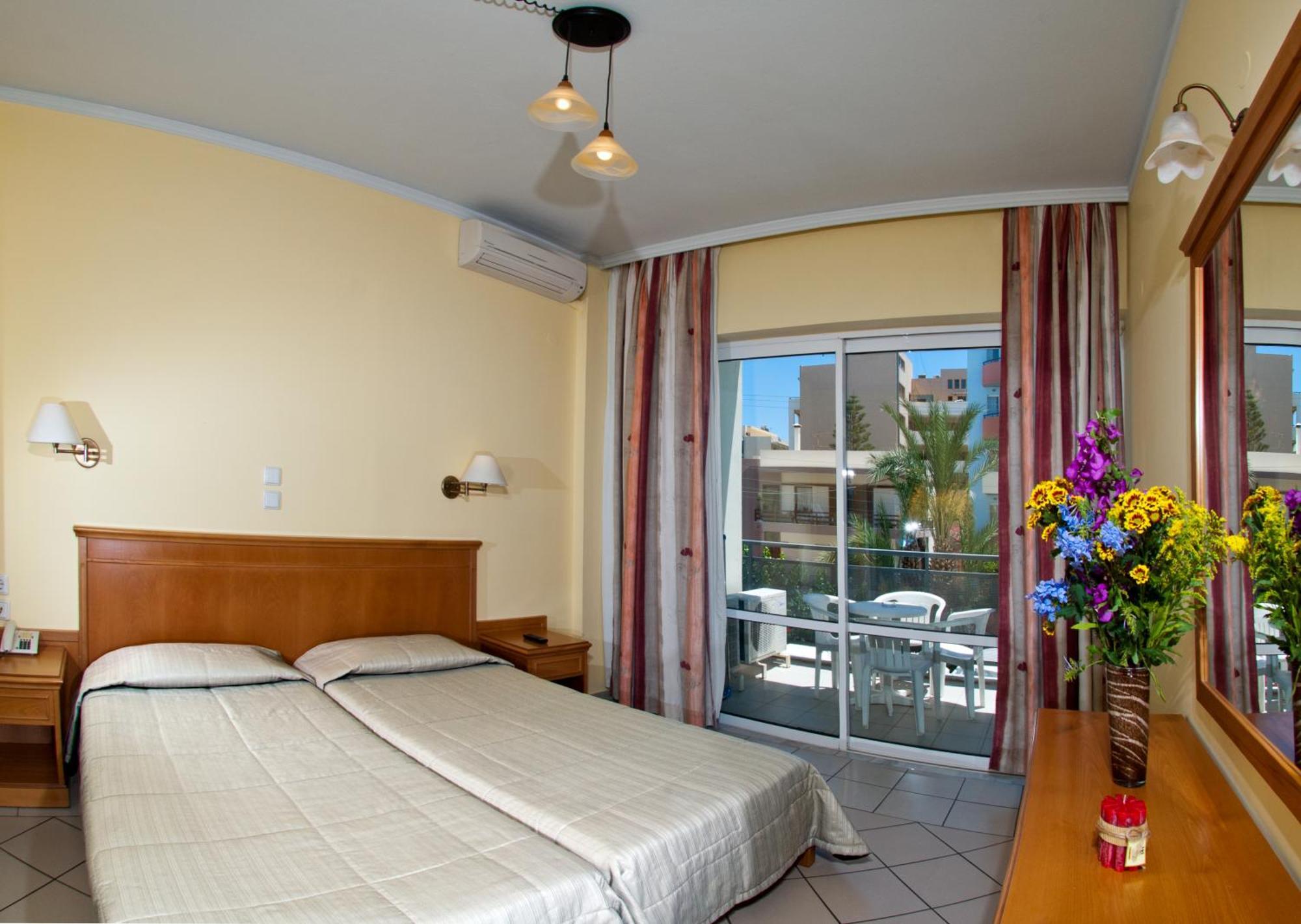 Kleoniki Mare Aparthotel Ретимно Стая снимка